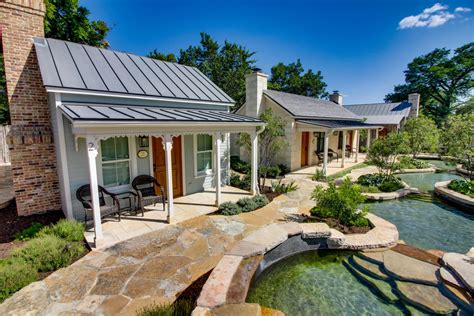 The best available hotels & places to stay near Alice, TX.